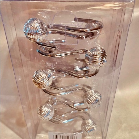 Shower cortain hooks - Picture 2 of 4